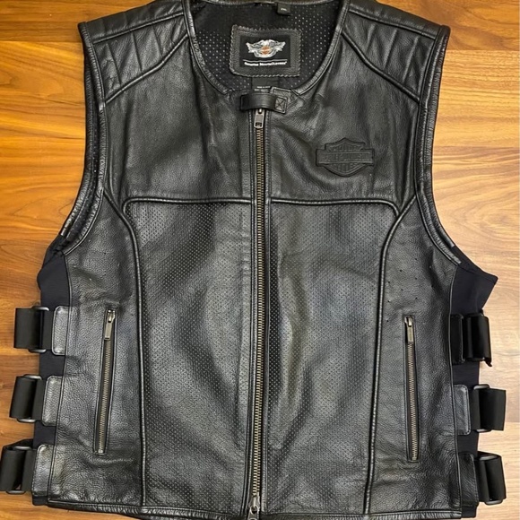 Authentic Harley Davidson Perforated Black Leather Vest Men's 2XL Adjustable Fit - Picture 1 of 7